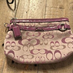 Coach Wristlet Medium Gallery Signature NWT